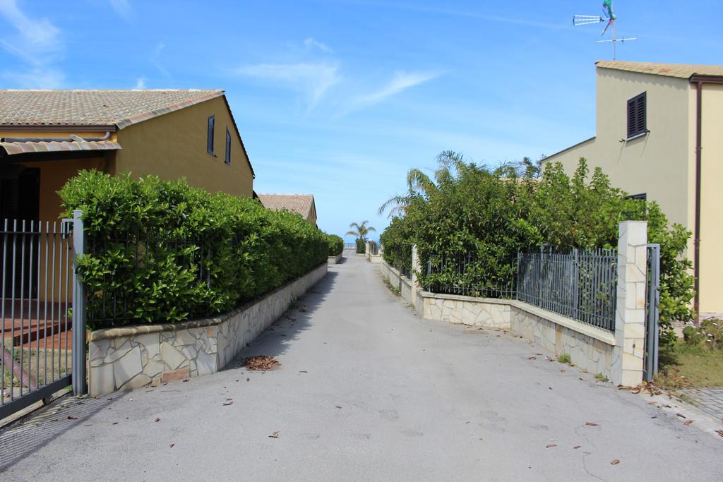 Casa Vacanze Roccella Beach Campofelice Di Roccella Dış mekan fotoğraf