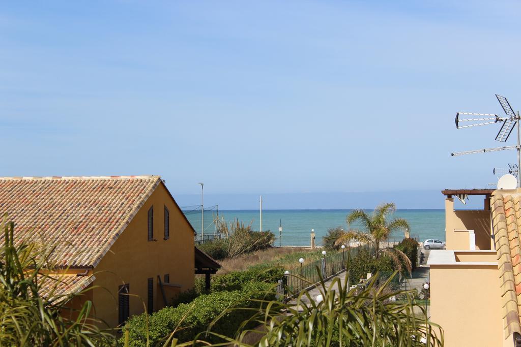 Casa Vacanze Roccella Beach Campofelice Di Roccella Dış mekan fotoğraf