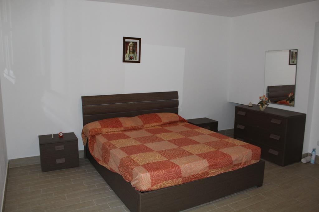 Casa Vacanze Roccella Beach Campofelice Di Roccella Dış mekan fotoğraf